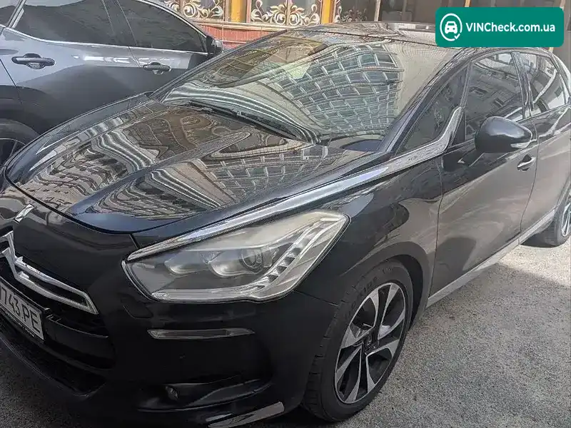 Citroen DS5 2012, фото з оголошення 1 з 11, VIN VF7KFRHHACS510581