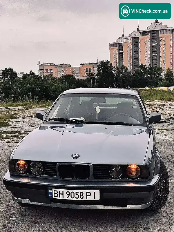 BMW 5 Series 1992, фото з оголошення 2 з 6, VIN WBAHD51090BG45317