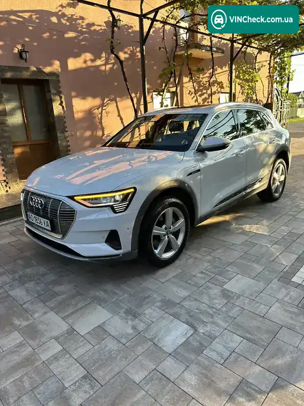 Audi e-tron 2019, фото з оголошення 1 з 21, VIN WAUZZZGE7LB012199