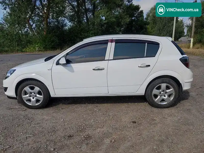 Opel Astra 2012, фото з оголошення 2 з 19, VIN W0L0AHL48C2104899