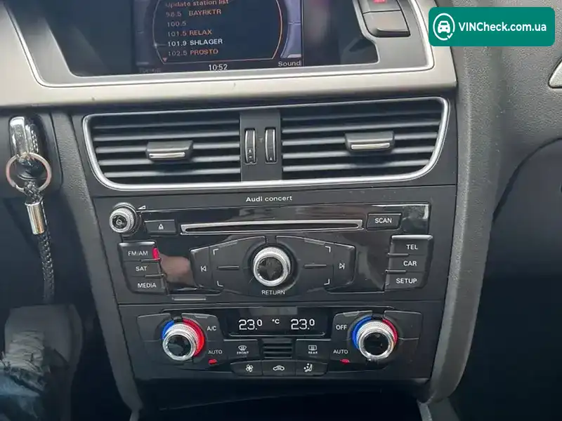 Audi A4 2014, фото з оголошення 2 з 17, VIN WAUAFAFL1FN005789