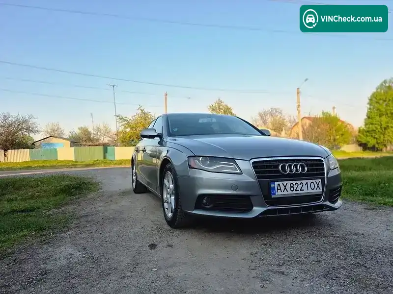 Audi A4 2010, фото з оголошення 1 з 21, VIN WAUEFAFL3AN032924