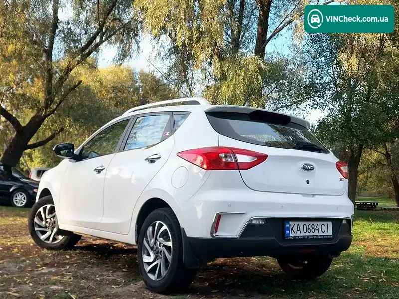 JAC S2 2020, фото з оголошення 2 з 14, VIN LJ12EKR23L4063385