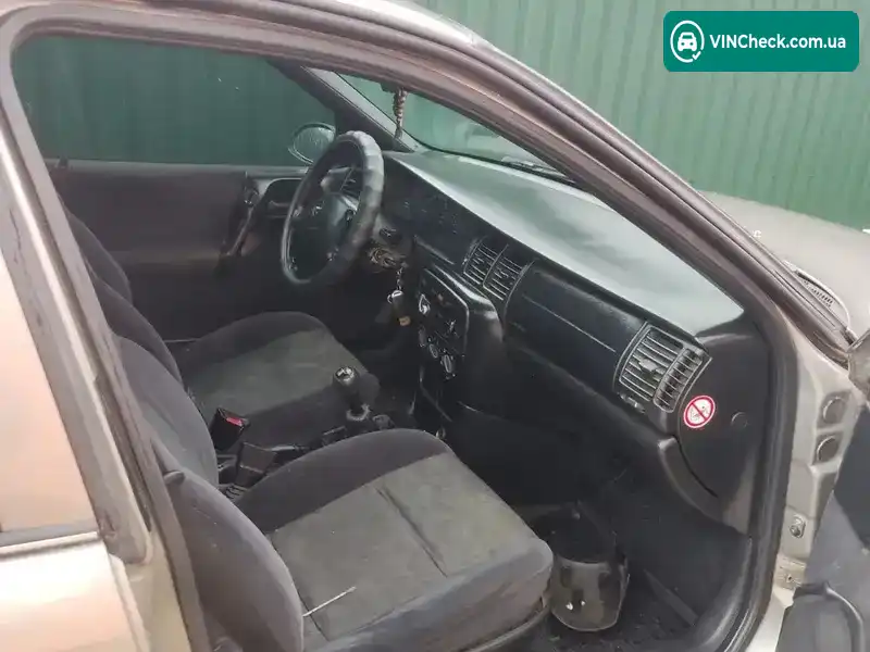 Opel Vectra 1998, фото з оголошення 1 з 17, VIN W0L0JBF19W1120543