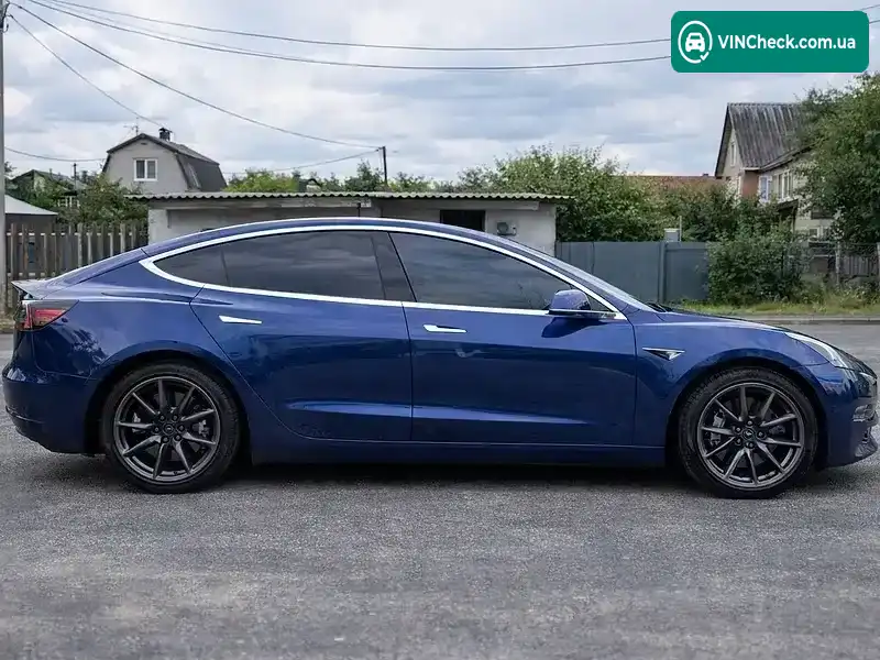Tesla Model 3 2019, фото з оголошення 2 з 7, VIN 5YJ3E1EB8LF627937