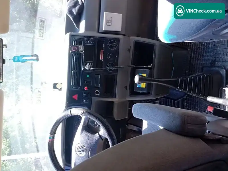 Volkswagen Transporter 2003, фото з оголошення 2 з 9, VIN WV1ZZZ70Z3X136302