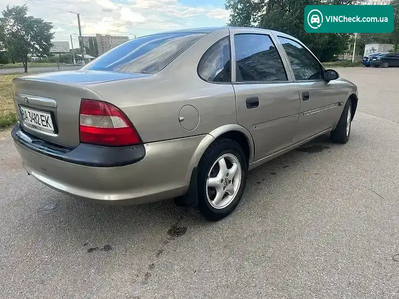 Opel Vectra 1996, фото з оголошення 2 з 13, VIN W0L000036V1046802