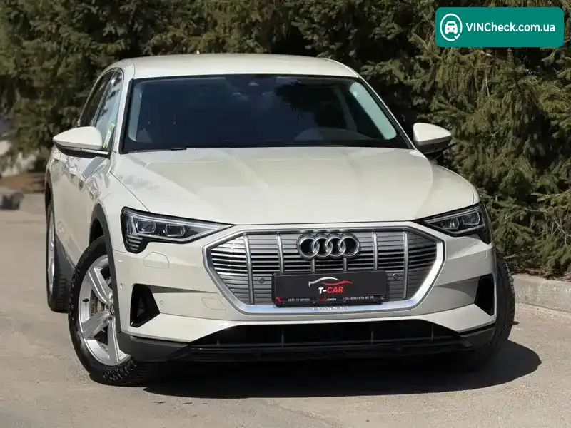 Audi e-tron 2020, фото з оголошення 2 з 21, VIN WAUZZZGE9MB005045