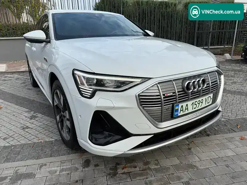 Audi e-tron 2020, фото з оголошення 2 з 21, VIN WA12AAGEXMB002128