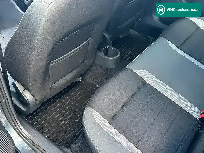 Skoda Rapid 2017, фото з оголошення 2 з 20, VIN TMBAB2NH5HB100426