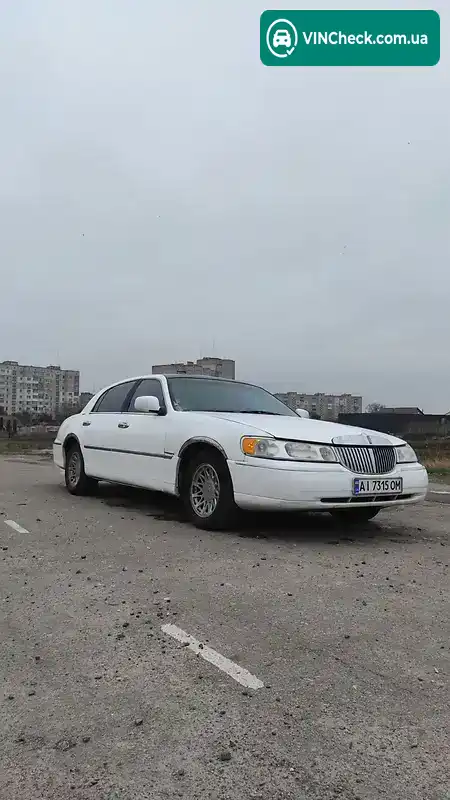 Lincoln Town Car 1999, фото з оголошення 1 з 12, VIN 1LNFM82W1XY606199