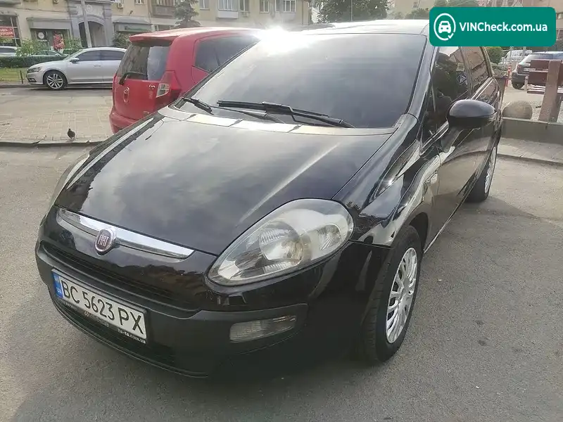 Fiat Punto 2011, фото з оголошення 2 з 11, VIN ZFA19900001778346