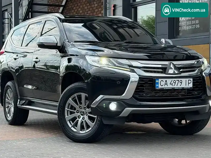 Mitsubishi Pajero Sport 2018, фото з оголошення 2 з 20, VIN MMCGUKS10JHZ00693