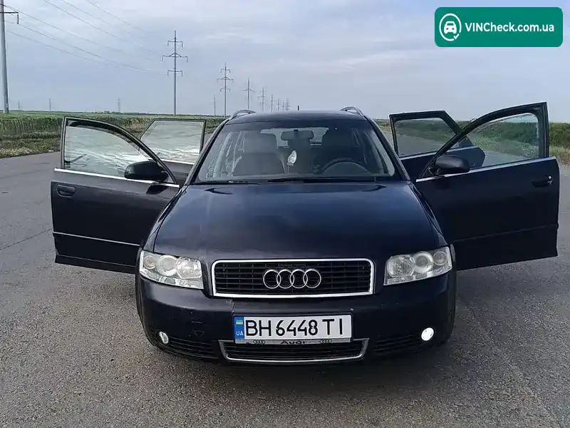 Audi A4 2001, фото з оголошення 2 з 10, VIN WAUZZZ8E22A111922