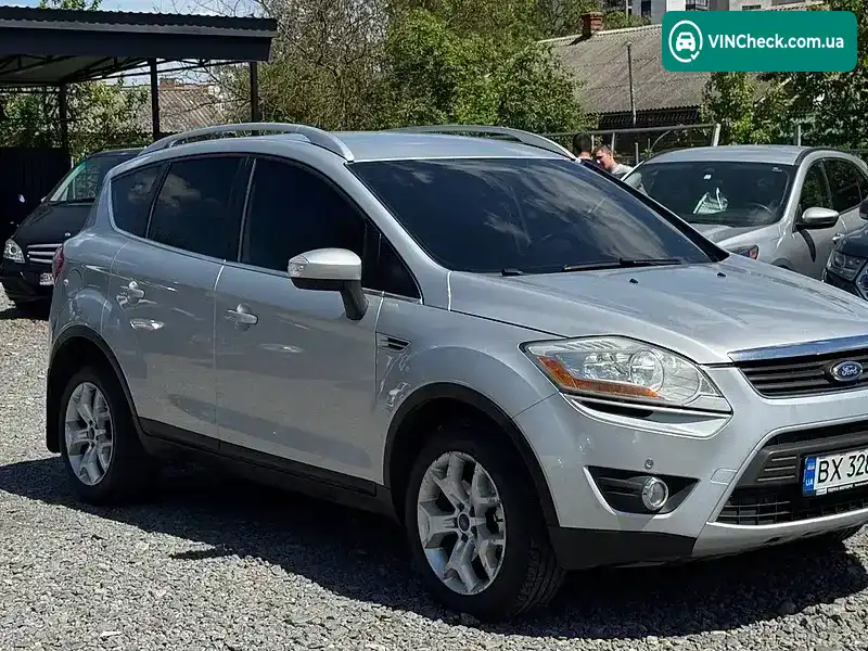 Ford Kuga 2010, фото з оголошення 1 з 8, VIN WF0RXXGCDRAA71315