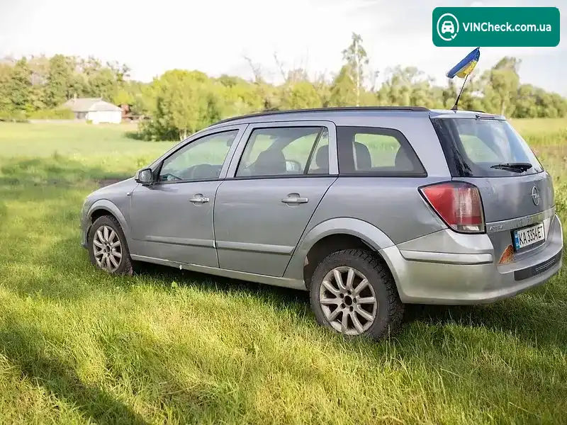 Opel Astra 2004, фото з оголошення 2 з 12, VIN W0L0AHL3555056925
