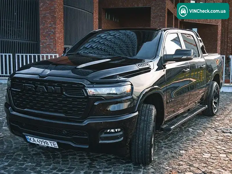 Ram 1500 2024, фото з оголошення 2 з 11, VIN 1C6SRFFP9SN663182