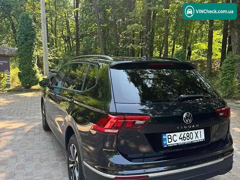 Volkswagen Tiguan 2023, фото з оголошення 2 з 17, VIN 3VVRB7AX5PM096237