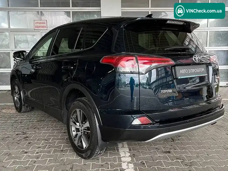 Toyota RAV4 2018, фото з оголошення 2 з 10, VIN JTMREREV70D122994