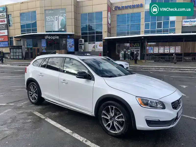 Volvo V60 2015, фото з оголошення 2 з 17, VIN YV4612HM6G1008566
