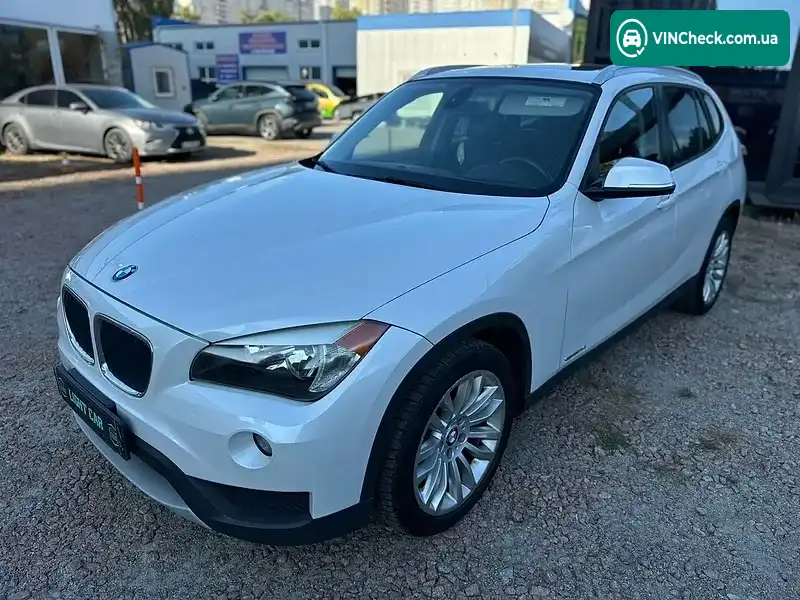 BMW X1 2013, фото з оголошення 1 з 20, VIN WBAVM1C51EVW51457