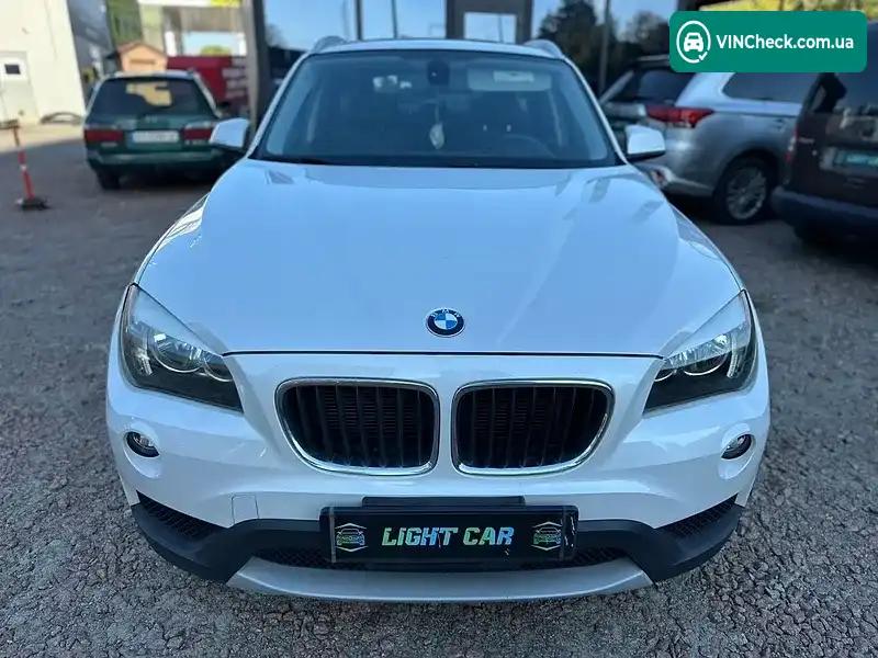 BMW X1 2013, фото з оголошення 2 з 20, VIN WBAVM1C51EVW51457