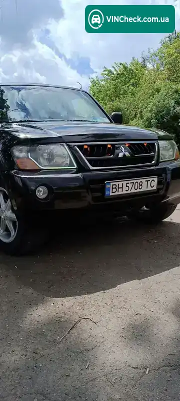 Mitsubishi Pajero 2004, фото з оголошення 2 з 21, VIN JMBLYV78W4J006284
