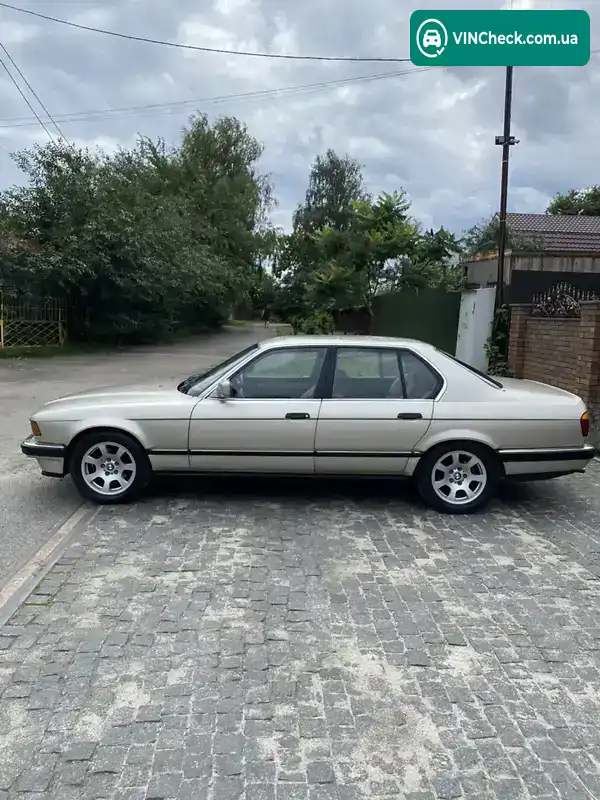 BMW 7 Series 1988, фото з оголошення 2 з 17, VIN WBAGA710303653260