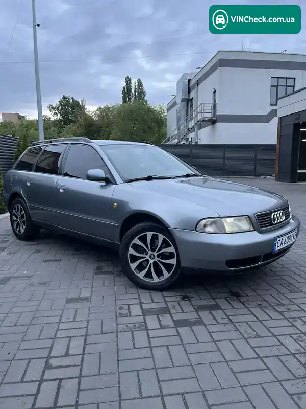 Audi A4 1998, фото з оголошення 1 з 20, VIN WAUZZZ8DZWA165499