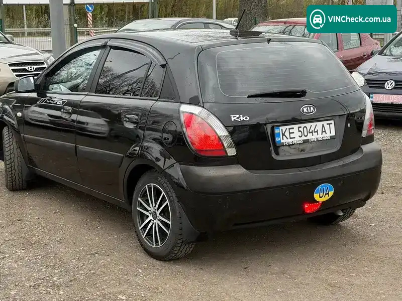 Kia Rio 2007, фото з оголошення 2 з 10, VIN KNEDE241386331754