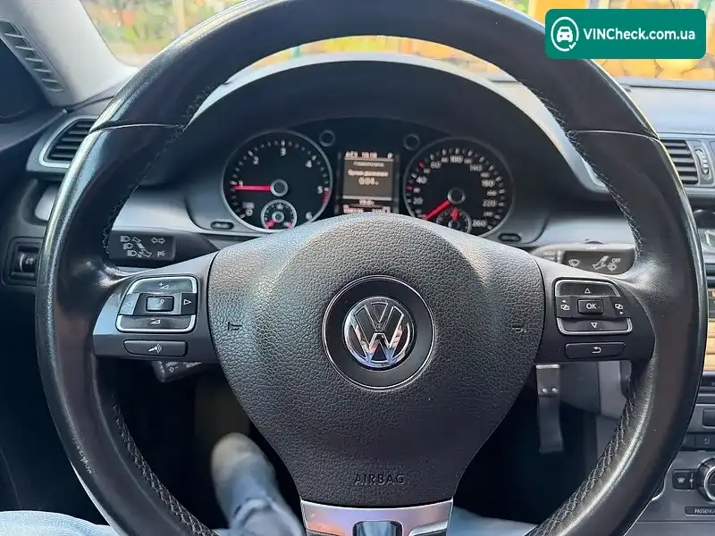 Volkswagen Passat 2013, фото з оголошення 2 з 20, VIN WVWZZZ3CZEP004308