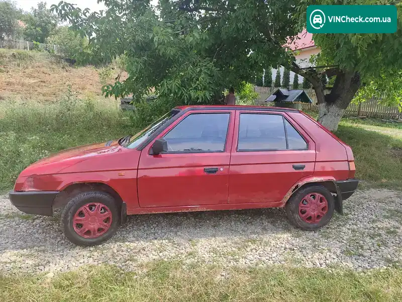 Skoda Favorit 1992, фото з оголошення 2 з 20, VIN TMBAEE300N0471880