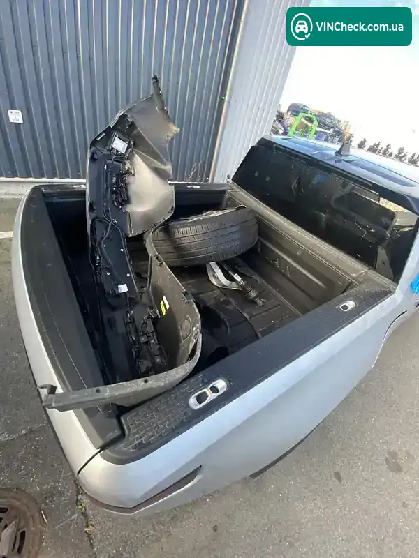 Rivian R1T 2023, фото з оголошення 2 з 6, VIN 7FCTGAAA5NN016933