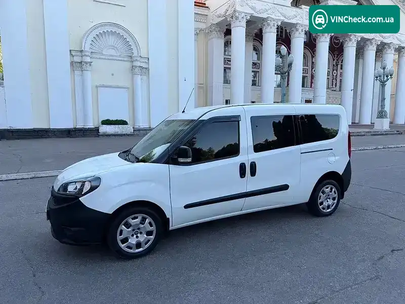 Fiat Doblo 2019, фото з оголошення 2 з 20, VIN ZFA26300006P16606