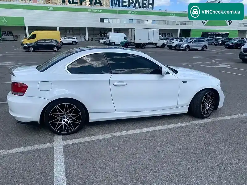 BMW 1 Series 2010, фото з оголошення 2 з 7, VIN WBAUR3100AVL41116