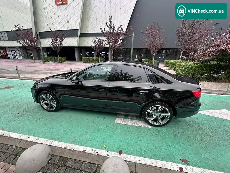 Audi A4 2016, фото з оголошення 2 з 11, VIN WAUANAF42HN009090