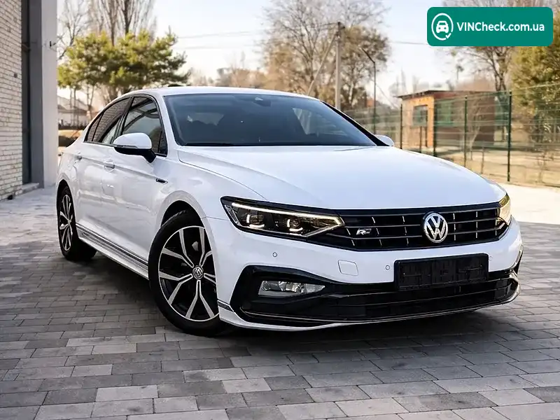 Volkswagen Passat 2019, фото з оголошення 1 з 18, VIN WVWZZZ3CZLE049017