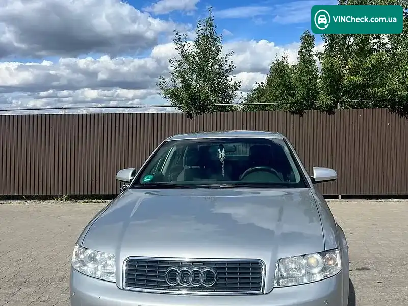 Audi A4 2002, фото з оголошення 2 з 11, VIN WAUZZZ8E12A278398