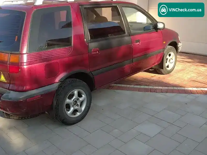 Mitsubishi Space Wagon 1994, фото з оголошення 2 з 8, VIN JMBLNN33WRZ003857