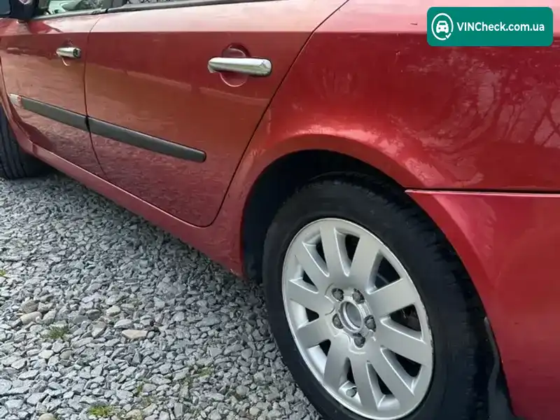 Renault Laguna 2002, фото з оголошення 2 з 19, VIN VF1BG0M0526444291