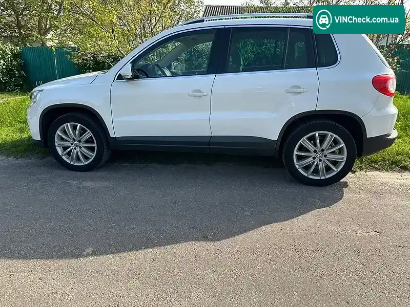 Volkswagen Tiguan 2010, фото з оголошення 2 з 14, VIN WVGBV7AX9BW507392