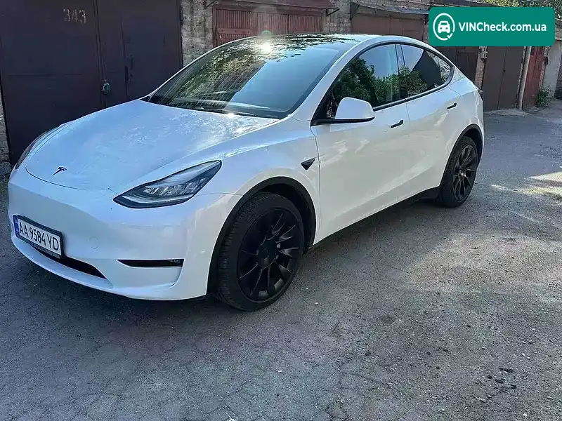 Tesla Model Y 2024, фото з оголошення 2 з 21, VIN 7SAYGDEE9RF083729