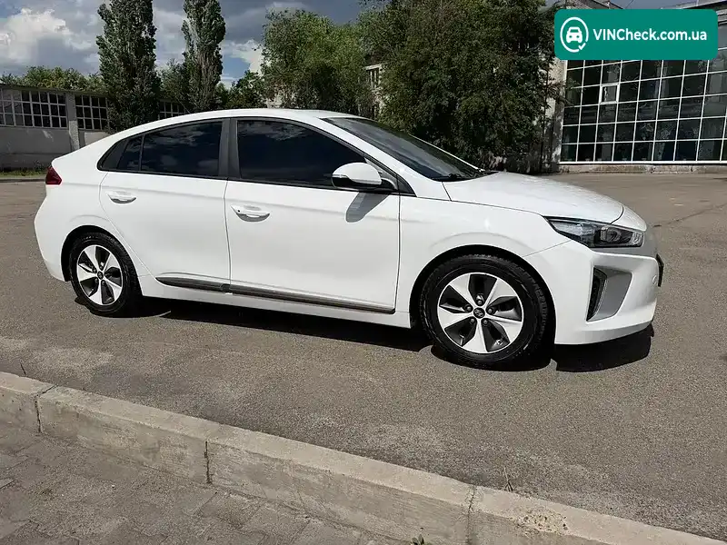 Hyundai Ioniq 2017, фото з оголошення 2 з 9, VIN KMHC851HFHU004376