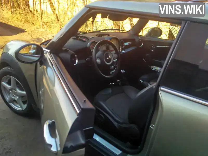 MINI Hatch 2010, фото з оголошення 2 з 21, VIN WMWSU31060T004224