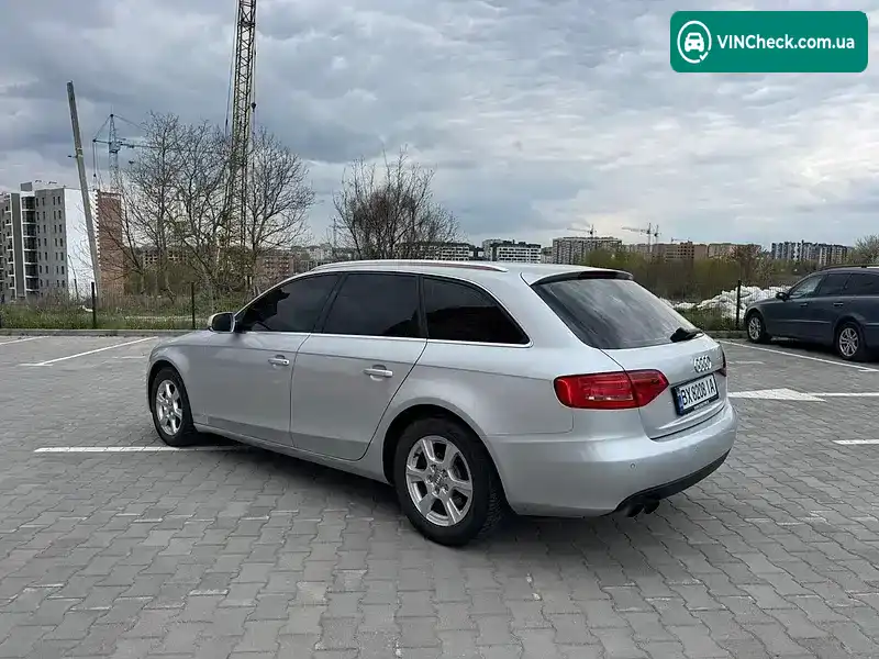 Audi A4 2010, фото з оголошення 2 з 11, VIN WAUZZZ8K4AA140763