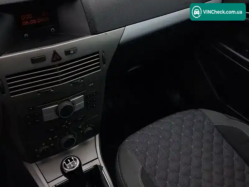 Opel Astra 2006, фото з оголошення 2 з 15, VIN W0L0AHL3562141074