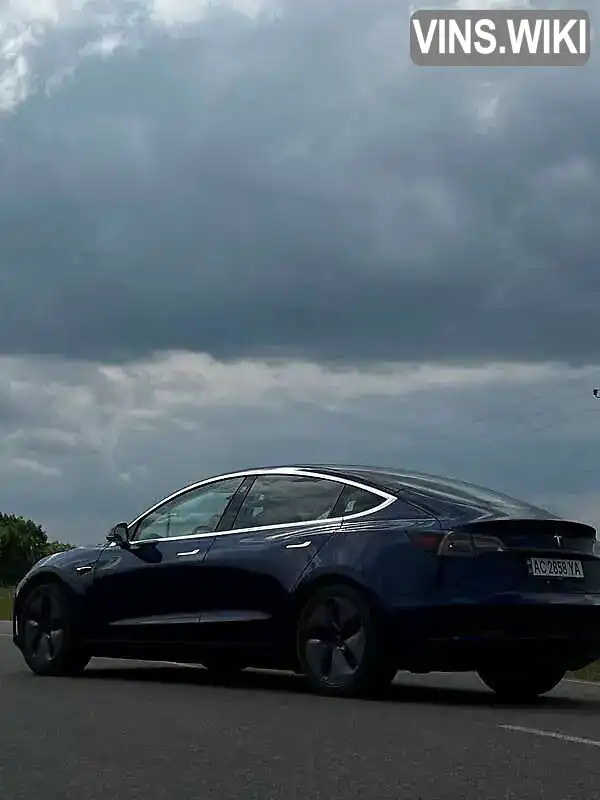 Tesla Model 3 2018, фото з оголошення 1 з 10, VIN 5YJ3E1EAXJF077936