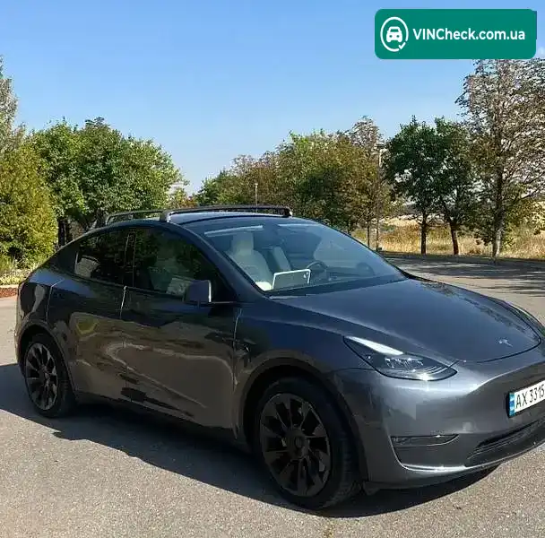 Tesla Model Y 2023, фото з оголошення 2 з 11, VIN 7SAYGAEE7PF967664