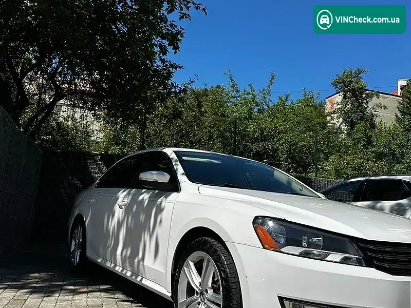 Volkswagen Passat 2014, фото з оголошення 1 з 11, VIN 1VWBS7A30EC113809
