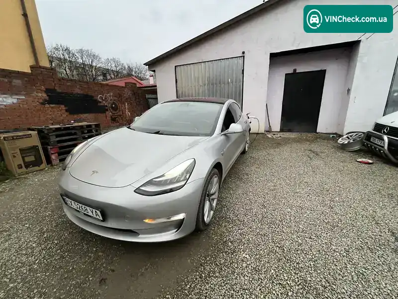 Tesla Model 3 2018, фото з оголошення 2 з 19, VIN 5YJ3E1EA4JF013522